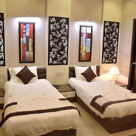 Hotel Mahendra Plaza Hardoi 외부 사진