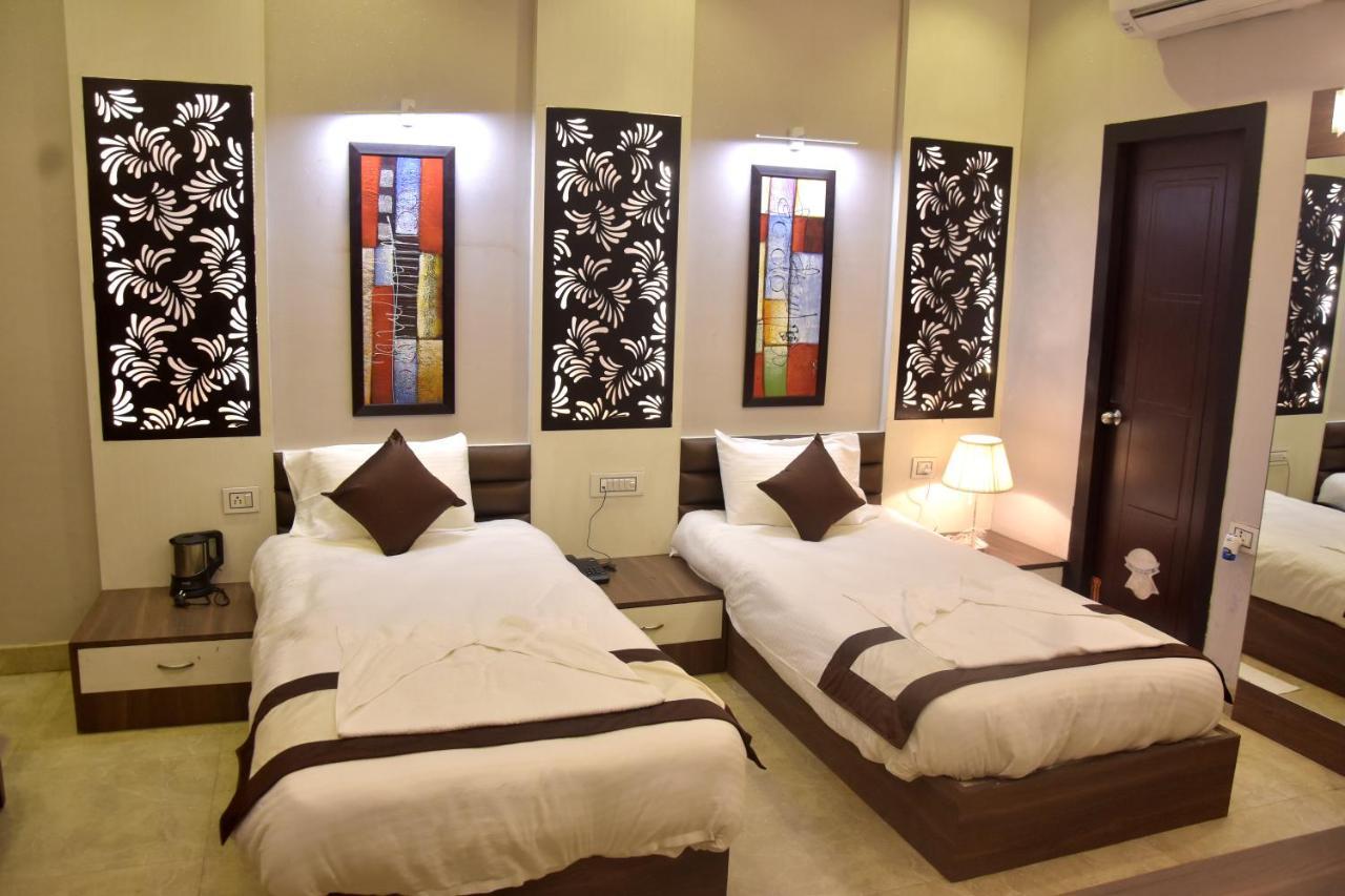 Hotel Mahendra Plaza Hardoi 외부 사진