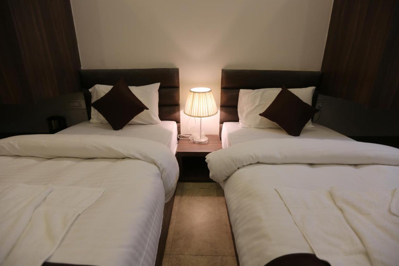 Hotel Mahendra Plaza Hardoi 외부 사진