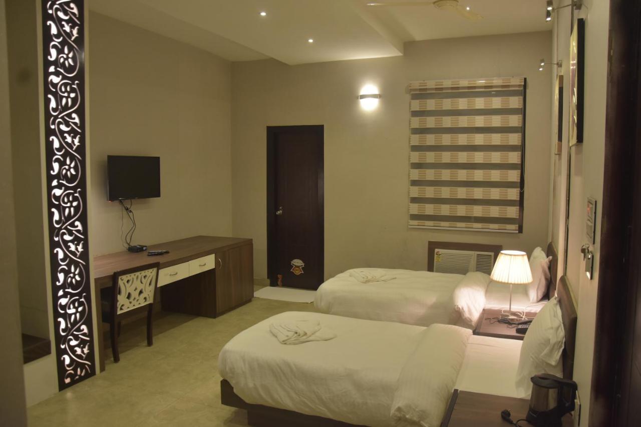 Hotel Mahendra Plaza Hardoi 외부 사진